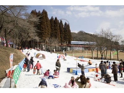 ～関東で一番早くオープンする雪あそび広場～　「さがみ湖雪あそび広場」オープン！