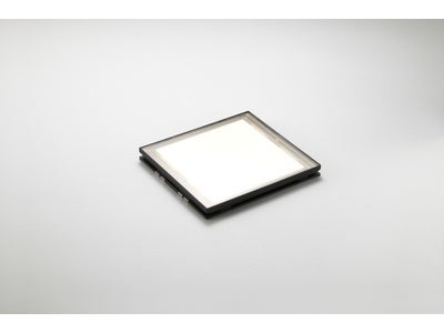 機器に組み込みやすい「有機EL照明モジュール（電球色タイプ）」　発売開始