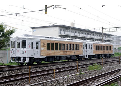 JR九州日南線観光特急「海幸山幸」にLED照明が採用