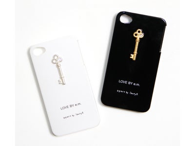 大人女子の人気ブランドapart by lowrys、“LOVE BY e.m.”別注iPhoneケースを販売します