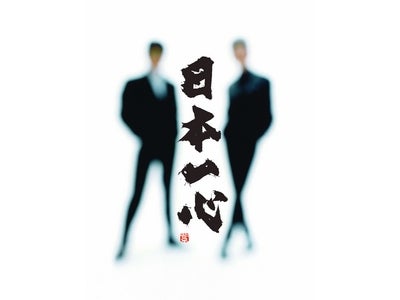 約２１年の時を経て復活したCOMPLEX。「日本一心」を掲げた歴史的チャリティーライブをWOWOWが独占放送！