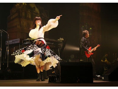 Every Little Thing、名曲勢ぞろいの超豪華版ステージでお届けする１５周年の記念ライブをＷＯＷＯＷで独占放送！