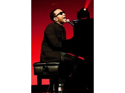 グラミー賞の常連、ジョン・レジェンド。一夜限りのプレミアムライブ「ジョン・レジェンド LIVE in TOKYO」をＷＯＷＯＷで独占放送！