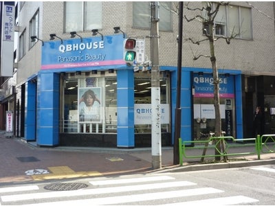 ～ 「QBハウス」銀座本店を店舗ジャック、新商品「頭皮エステ」を無料体験 ～「“QB HOUSE×Panasonic Beauty”コラボレーションショップ」期間限定オープン