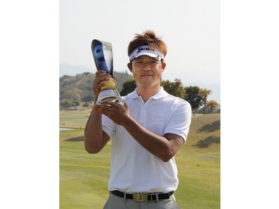 額賀辰徳選手が今季初優勝