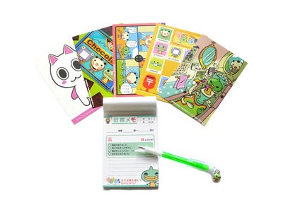 180万人以上が遊んだケータイゲーム「ゆるゆる劇場」のグッズを、キャラアニ．comで販売開始！　ここでしか買えないキャラアニ限定セットも！