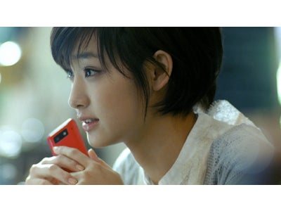 剛力彩芽は「アプリ取り放題」、井川遥は「デザート取り放題」に夢中！？ au 新TV-CM　あたらしい自由シリーズ auスマートパス「アプリ取り放題」篇 4月21日O.A開始
