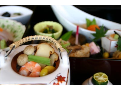 期間限定！「秋の味覚　松茸御膳」を10月1日よりご提供