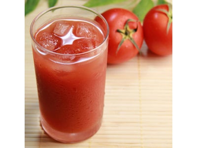「売り切れ続出！トマトジュースを飲むだけでやせるって本当？」microdiet.netレポート