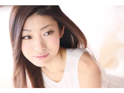 透明感と存在感を持ち合わせたミステリアスな女性アーティスト 「繭子mayuko」、Myspaceから火が付き、3月16日（水）に マキシシングル『ソメイヨシノ』でメジャーデビュー！
