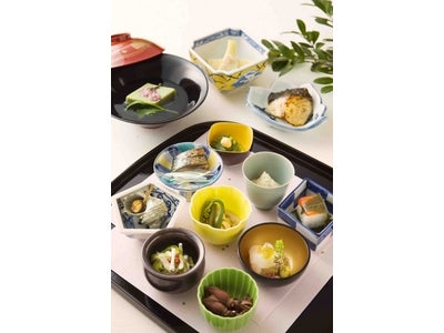 【ホテル日航東京】日本料理「さくら」にて 彩り鮮やかな夏の味わいランチフェア 第1弾　「百花繚乱」開催 2011年6月1日(水)～6月30日(木)