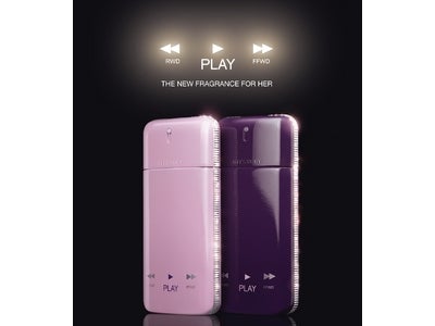 携帯？MP3？ジバンシイから、心を揺さぶる新しい香り。 『PLAY for her』9月3日発売。