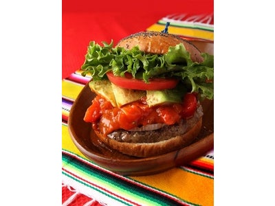 大人気の“アボカドバーガー”が夏限定でスパイシーな美味しさで登場 「アボカドスパイシーバーガー」