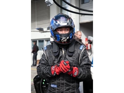 山内一典が2011 ニュルブルクリンク24時間レースでクラス優勝