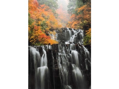 アイデムフォトギャラリー[シリウス]　水島和實写真展　「滝・幾千年を流れる」　期間：2012年5月17日（木）～5月23日（水）