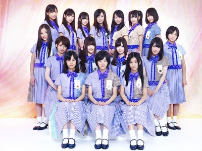 “AKB48の公式ライバル”乃木坂46のデビュー曲配信記念！レコチョクが、メンバーサイン入りプレゼントキャンペーンを実施