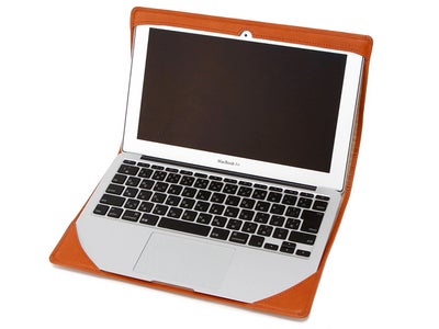 革と糸の組み合わせが選べる、MacBook Air専用本革ジャケットカバー「羽衣 -Hanegoromo-」を販売開始、販売開始を記念し特別割引セールを実施