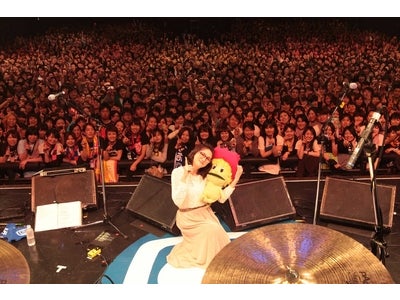 Zepp Tokyoに集まった3,000人が大熱狂！ スペシャの番組VJ“臼田あさ美”企画のライブイベント「スペチャ！るギグ２」