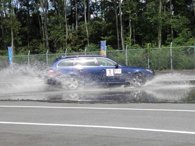 自動車の安全技術「ESC（横滑り防止装置）」普及活動　「ESC体験試乗会」を本年も開催