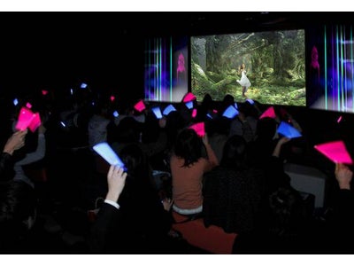 国内初“参加型3Dライブ”開催　インタラクティブ 3D エフェクトライブ　～「元気ロケッツ」の音楽と映像で、好奇心を刺激する新しいライブ体験～