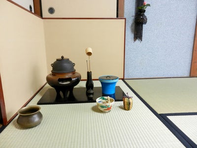 【なんばオリエンタルホテル】旬粋料理 和ぎ 人気の自然食ランチバイキング 茶道 表千家教授による「初釜」の薄茶の振る舞いを開催
