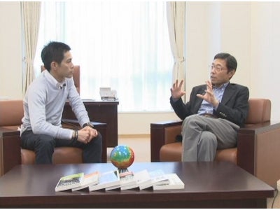 惑星物理学の第一人者・松井孝典教授とトップボートレーサー菊地孝平が「宇宙」を語る