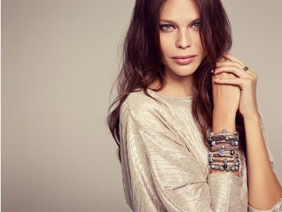 パンドラ ジュエリー　FEMININE SOPHISTICATION FLOURISHES IN PANDORA’S LATEST COLLECTION