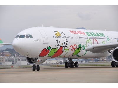 エバー航空就航20周年記念 “キティちゃん”仕様のジェット機が国内3路線で就航 ～本日、ハローキティジェット（アップル）「台北＝福岡路線」が就航開始～