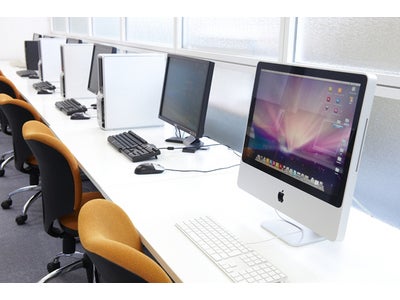 Winスクール　Adobe CS6の発売と同時に新教材での授業スタート
