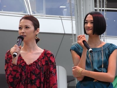 ラゾーナ川崎２周年をタレントの辺見えみりさん、日本を代表するファッションモデル冨永愛さんが祝福 秋・冬ファッションについてのトークショーを実施。