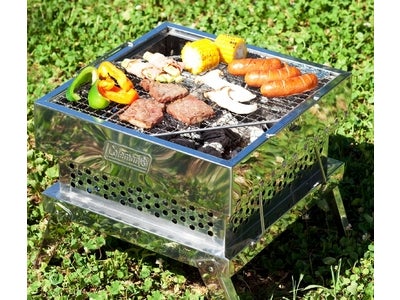 ～キャンプの夜が断然盛り上がる！ＢＢＱも出来る焚火台と焚火テーブル～ 「ファイアースパイダー＆「ファイアープレイステーブル」 ２０１２年２月上旬より新発売！【コールマンジャパン新製品情報】