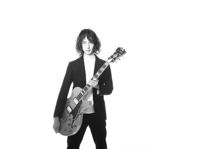 20歳のジャズ・ギタリスト「井上銘」。ジャズの明日を予言する鮮烈のデビュー！！