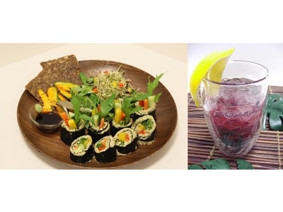 タヒチアンノニ カフェ カラダにやさしい食材を使用した新メニュー限定ローフードランチプレート「ナッツの巻きずしプレート」 ドリンク「イリドイドベリー」 2011年4月19日（火）販売開始