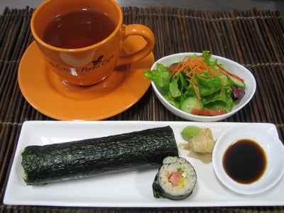 タヒチアンノニ カフェ 福岡2/3節分の日　一日限りの節分限定メニュー「タヒチアン恵方巻　サーモンマンゴーロールセット」登場
