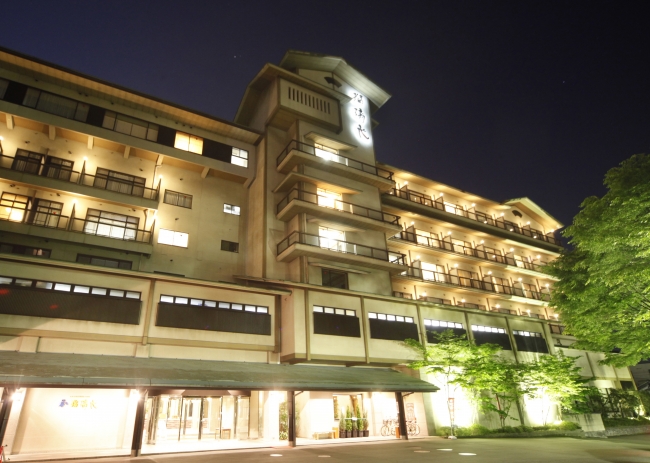 加賀を代表する老舗旅館 瑠璃光
