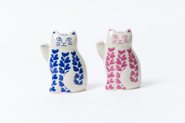 リサ・ラーソンがデザインした波佐見焼の招き猫：各¥14,000+税