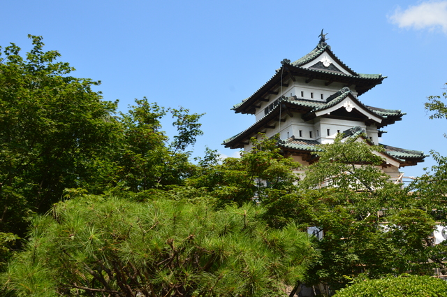 国内1位、青森県の弘前城。