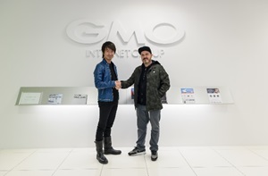 Insomniac Holdings パスクアーレ・ロテラ氏が契約書調印のためGMOインターネットグループを訪問しました。