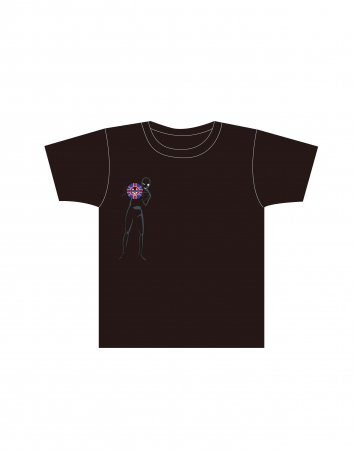 犯人 Tシャツ：¥3,000（税抜）／コナンカフェロゴ＆犯人のデザインがプリントされたアイテムです。
