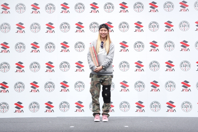 SKATER of the YEAR(WOMAN) 西村 碧莉