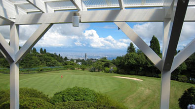 神戸市街を見下ろすゴルフコース