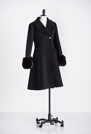 coat ￥75,900 color  black, camel