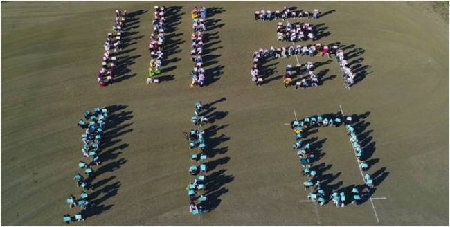 川俣高等学校創立110周年を記念したドローンによる人文字空撮