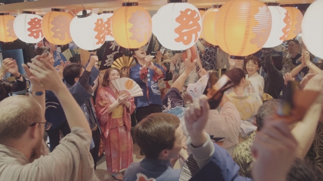 世界初！日本全国の「盆踊り」が楽しめる「盆踊り居酒屋」です♫