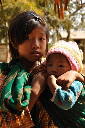 ミャンマーの子どもたち。※本文との直接の関係はありません© UNICEF/MAMA2012-00003/Hlaing Moe