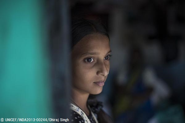 インドの13歳の女の子※記事との直接の関係はありません © UNICEF/INDA2013-00244/Dhiraj Singh