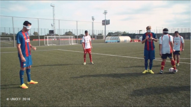 動画から：両チームの試合の様子　(C) UNICEF 2016