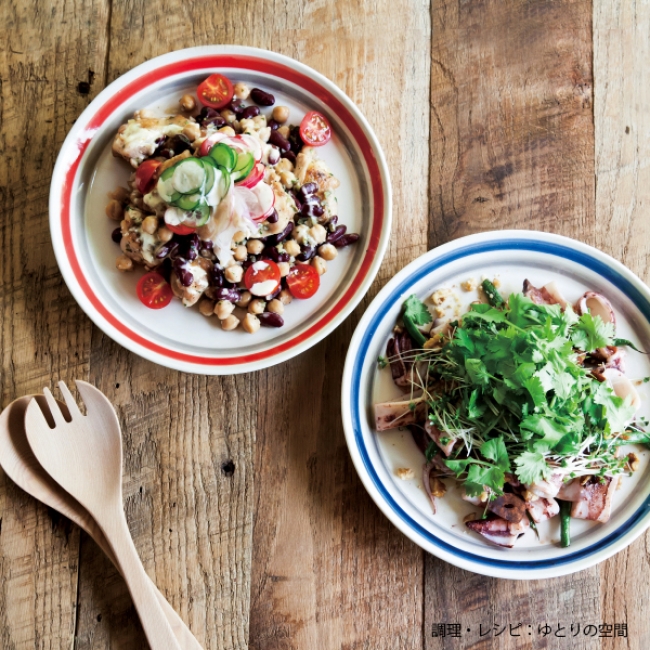 ハーブチキン豆サラダ、イカのエスニックサラダ　※調理・レシピ：ゆとりの空間