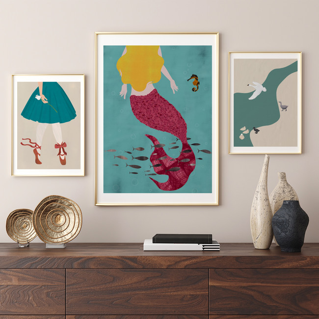 アンデルセンコレクションの人気アイテム。左から『赤い靴』『人魚姫』『みにくいアヒルの子』