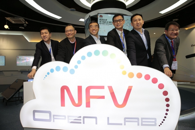 2015年1月20日、中国・西安でのNFVオープン・ラボ開所式にて